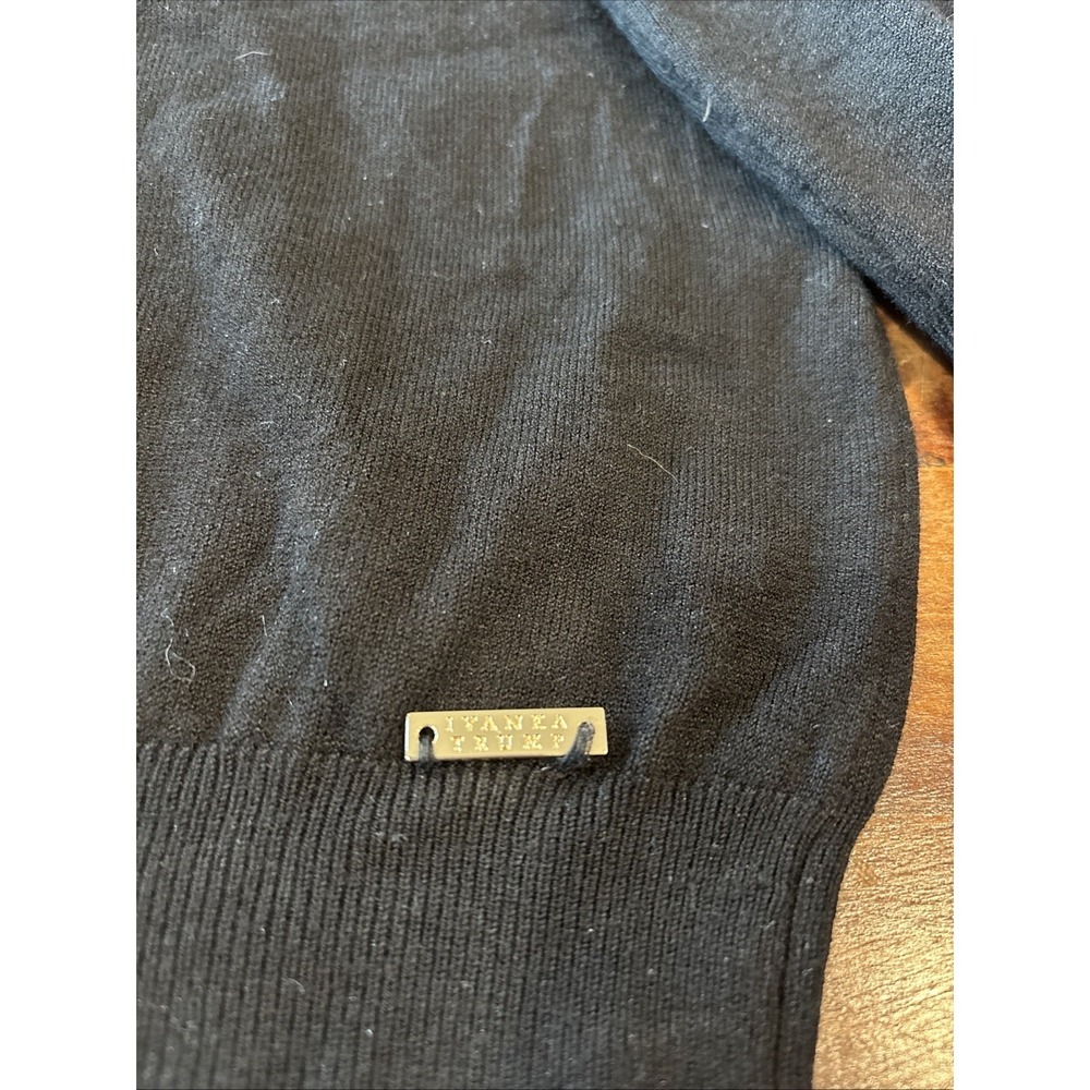 Y2K Ivanka Trump women's pullover sweater black sz XL gold buttons quiet luxury - Picture 3 of 9